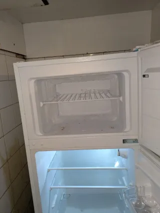 Nevera Edesa ETF-1411 WH/C Seminueva