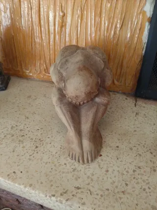 Statue decorative in pietra e legno