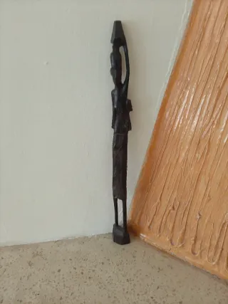 Statue decorative in pietra e legno