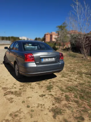 Toyota Avensis 2004