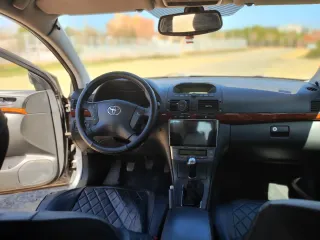 Toyota Avensis 2004