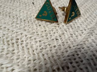Pendientes Guess Triángulo Azul y Dorado