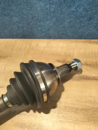 Palier GSP 235055 Mercedes Clase A/B