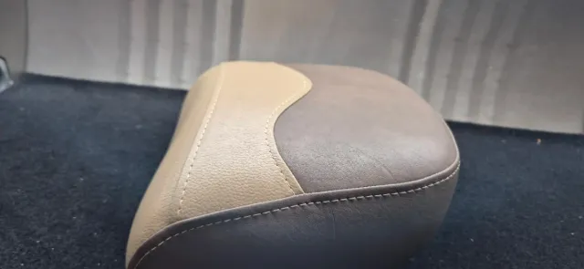 Asiento de moto restaurado