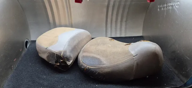 Asiento de moto restaurado