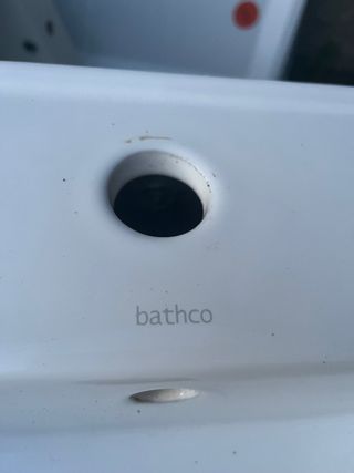Lavabo de baño blanco