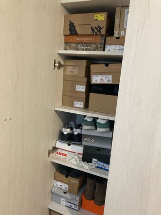 Armario 4 puertas  + armario zapatero 1 puerta