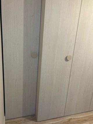 Armario 4 puertas  + armario zapatero 1 puerta