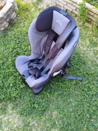 Seggiolino auto Axkid Rekid