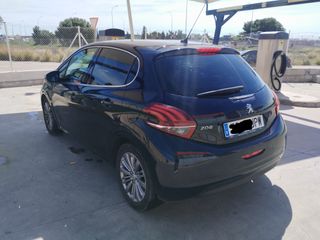 Peugeot 208 1.2 ALLURE (2016)