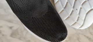 Zapatillas Renda Negras y Blancas