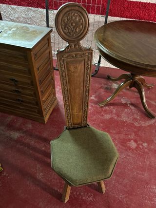 Silla alta antigua madera tallada
