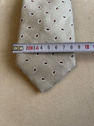 Cravatta argento con fantasia