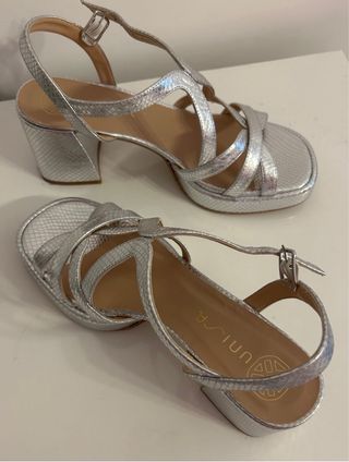 Sandali Unisa pelle metallizzata argento 41