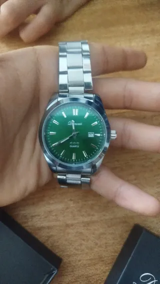 Reloj Divenoli Verde y Plateado Nuevo