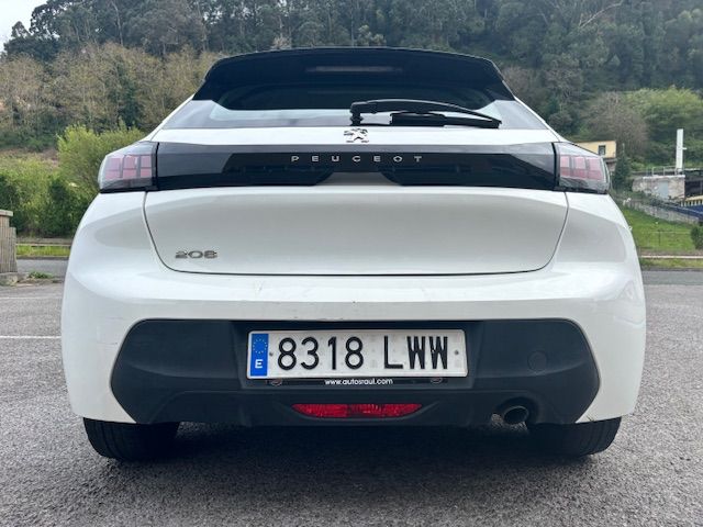 Peugeot 208 2022