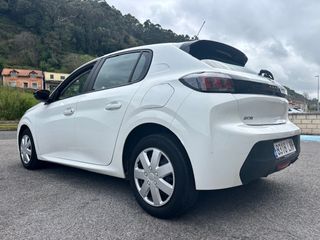 Peugeot 208 2022