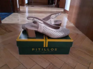 Zapatos Pitillos destalonados dorados/plateados