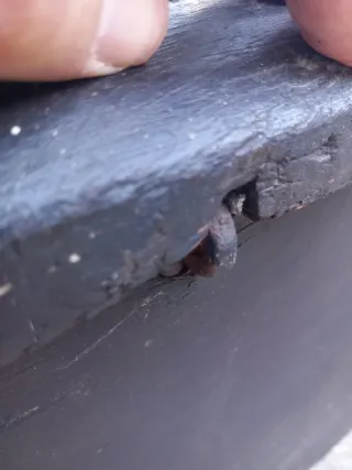 Baúl antiguo tallado madera