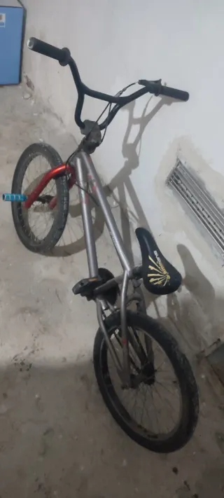 Bicicleta BMX Decathlon