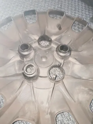 Tapacubos Chrysler 16