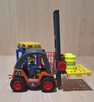 Playmobil Forklift & Accessories