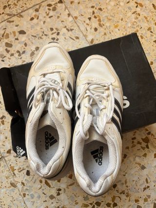 Zapatillas Adidas Blancas y Grises