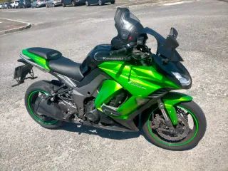 Kawasaki Z1000SX Verde y Negra