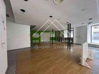 Local comercial en alquiler en Lucena