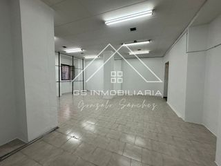 Local comercial en alquiler en Lucena