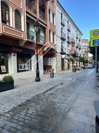 Local comercial en alquiler en Lucena