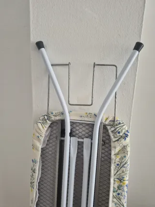 Tabla de planchar  y tendedero