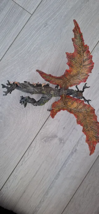 Figura Dragón Vegetal Fantasía