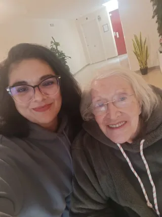 CUIDADORA CANGURO LIMPIEZA