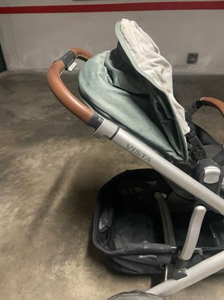 Carrito y capazo rosa Bebé UPPAbaby Vista V2
