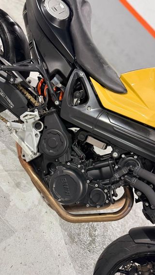 BMW F800R Negra y Amarilla