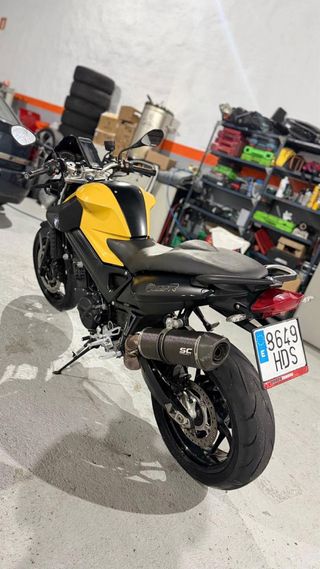 BMW F800R Negra y Amarilla