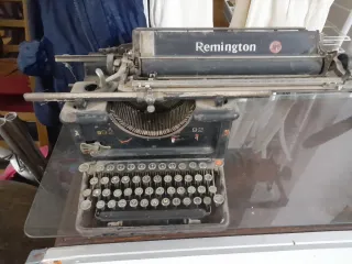 Máquina de escribir Remington antigua