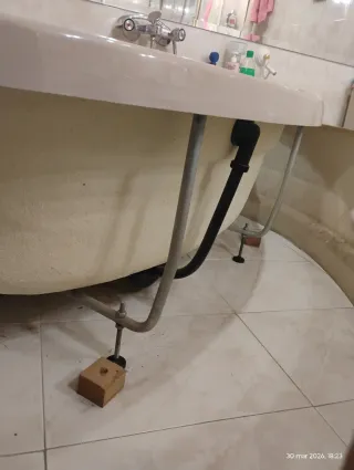 Bañera grande semicircular