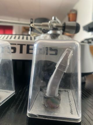 2 Cápsulas Numark con agujas