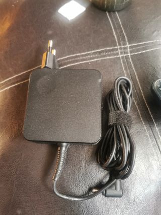 Cargador Lenovo