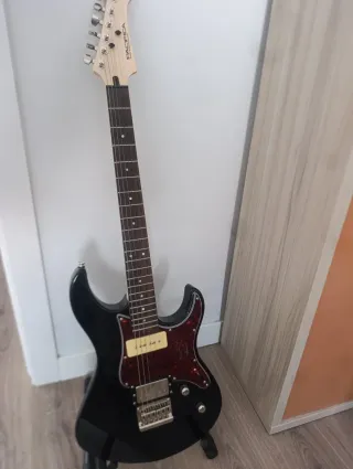Yamaha Pacifica 311h Guitarra Eléctrica