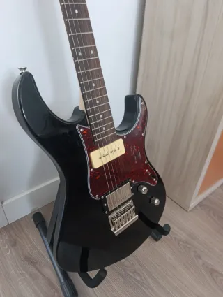 Yamaha Pacifica 311h Guitarra Eléctrica