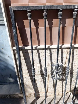 Reja de forja para ventana