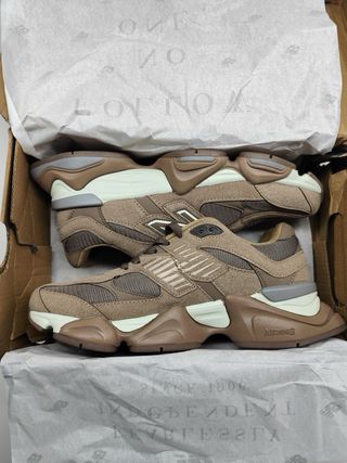 New Balance 9060 Mujer Marrón