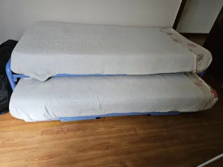 Cama nido azul 90cm con colchones.Regalo sábanas..
