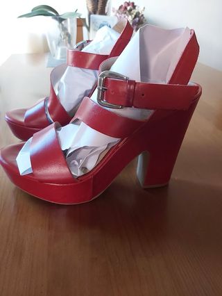 Sandalias Rojas Fiesta Tacón Compensado