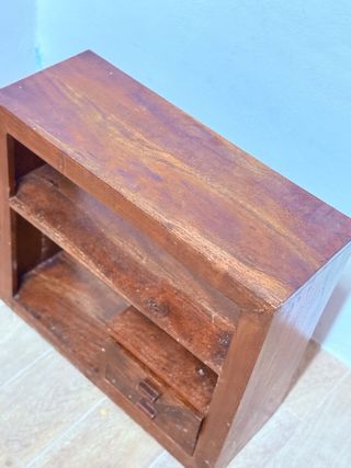 Recibidor de madera con cajones