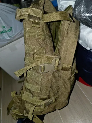 Mochila Táctica Airsoft Verde Militar + sombra