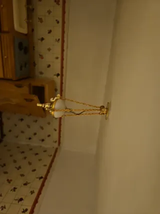 Gran casita de muñecas, hecha a mano, para reparar